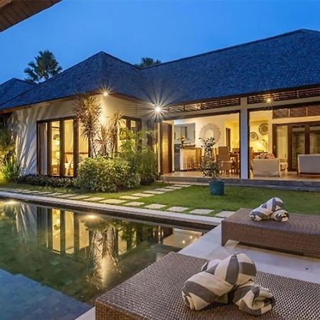 Villa Tiga Mangga By Optimum Bali Villas Seminyak Kültér fotó